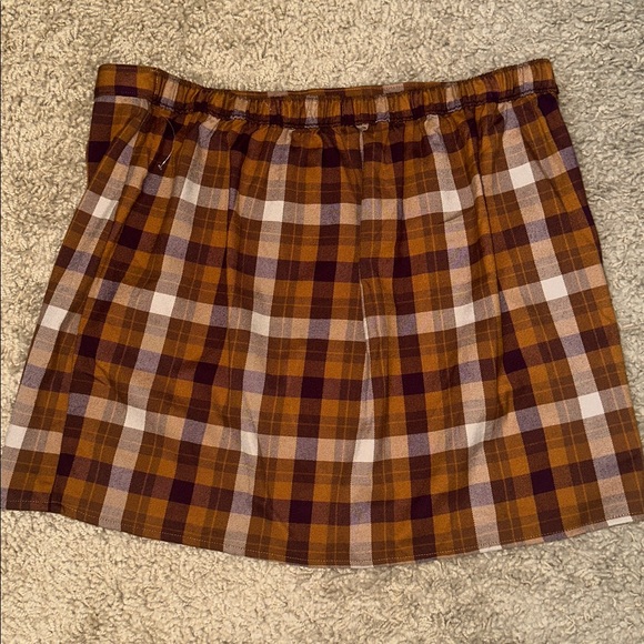 NWOT SO Brown Plaid Mini Skirt (17) - Picture 2 of 5